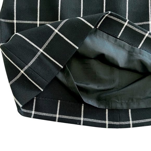 Ann Taylor LOFT Black and White Plaid Skirt with Gold Buttons, Size 8 - Picture 7 of 10